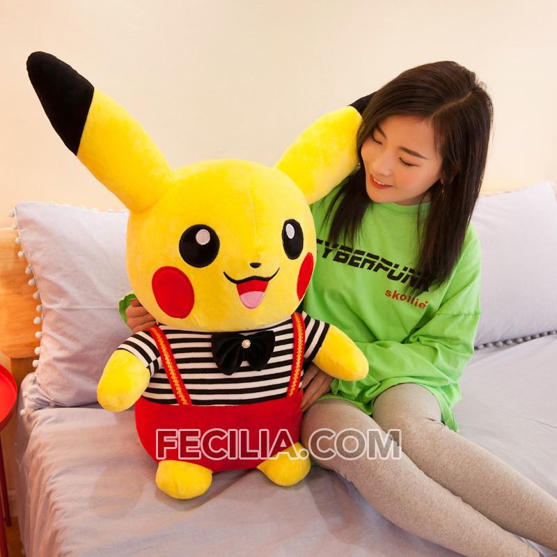 Gấu bông Pikachu mặc áo tinh nghịch chất vải mềm mịn MA662