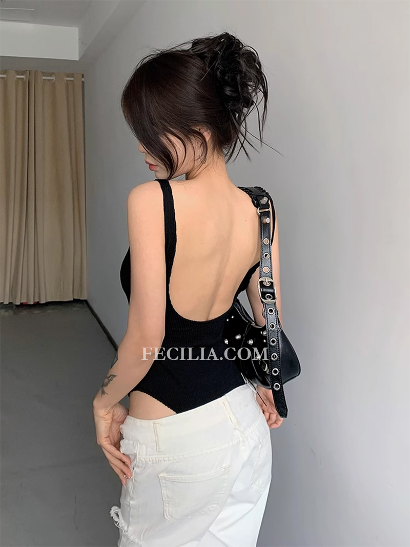 Áo Bodysuit Khoét eo, Khoét lưng mặc với Quần Jean Trắng