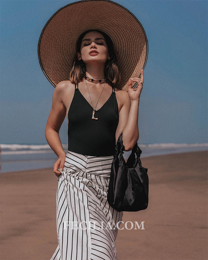 Áo Bodysuit và Chân Váy dài 