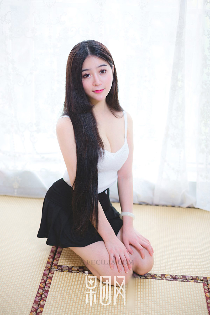 Gái xinh Vú to Yi Yi