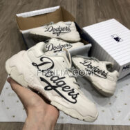 Giày thể thao Sneaker Dodgers Nữ MLB đế cao màu trắng | SNKN080