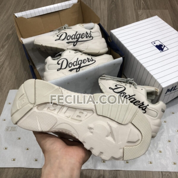 Giày thể thao Sneaker Dodgers Nữ MLB đế cao màu trắng | SNKN080
