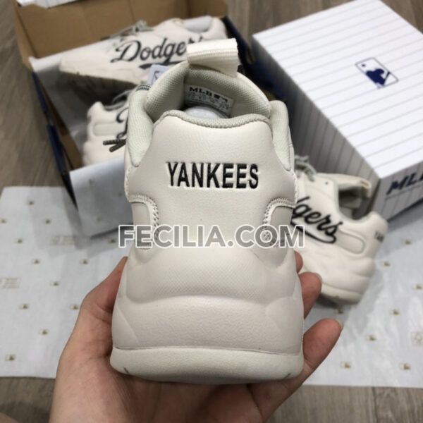 Giày thể thao Sneaker Dodgers Nữ MLB đế cao màu trắng | SNKN080