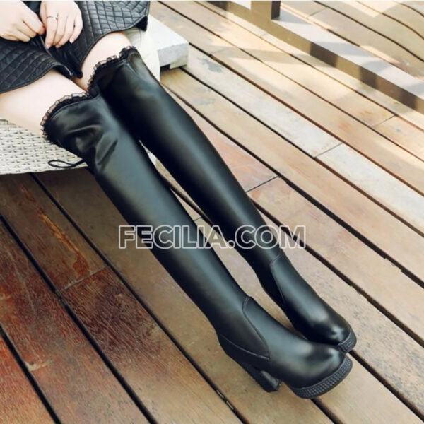 Bốt Nữ cổ cao qua đầu gối gót vuông màu Trắng - Đen BOOTSNU128