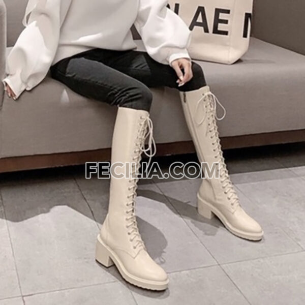 Bốt Nữ Martin cổ cao qua đầu gối buộc dây màu trắng đen BOOTSNU137