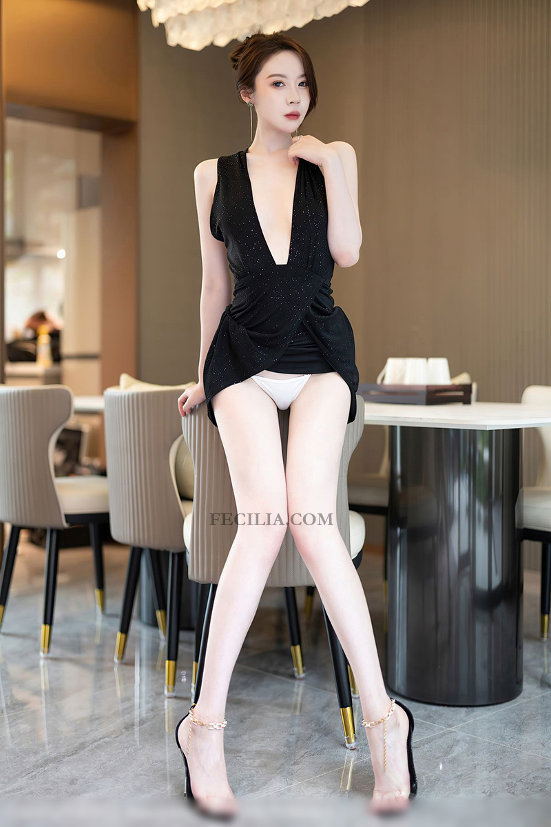 Gái Đẹp mặc Bikini lộ MU damdang