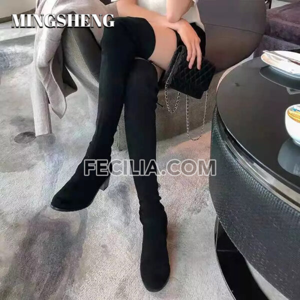 Giày Boots cổ cao màu đen da lộn, cao qua đầu gối đế vuông cho Nữ BOOTSNU106