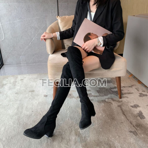 Giày Boots cổ cao màu đen da lộn, cao qua đầu gối đế vuông cho Nữ BOOTSNU106