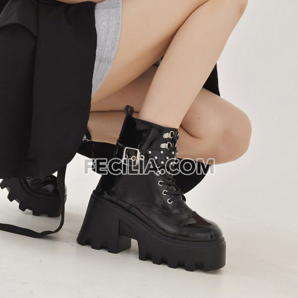Giày Bốt Nữ Martin buộc dây đế vuông cao 8cm màu Đen BOOTSNU079