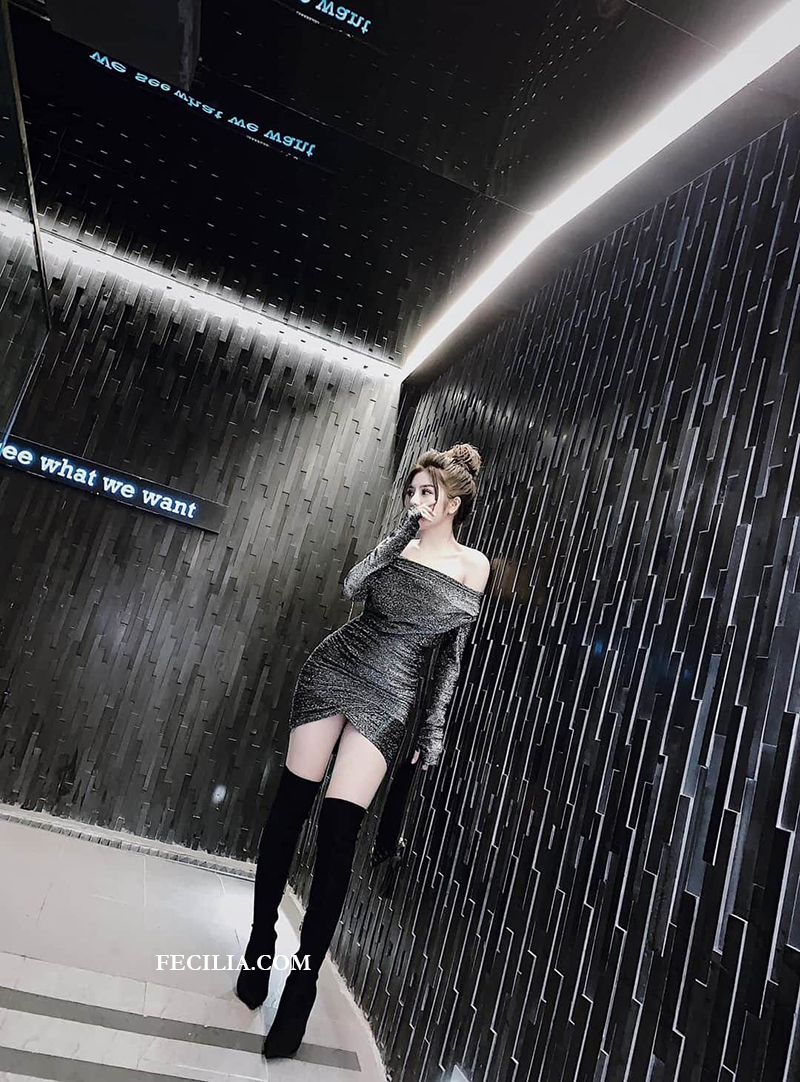Giày Bốt Cổ Cao + Đầm Bodycon