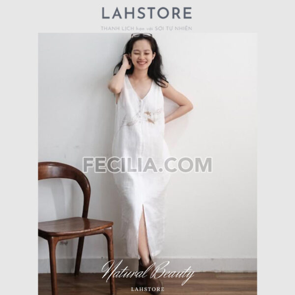 Đầm Linen Suông Nữ 2 lớp thêu hoa LAHSTORE sát nách cổ V |FAW374