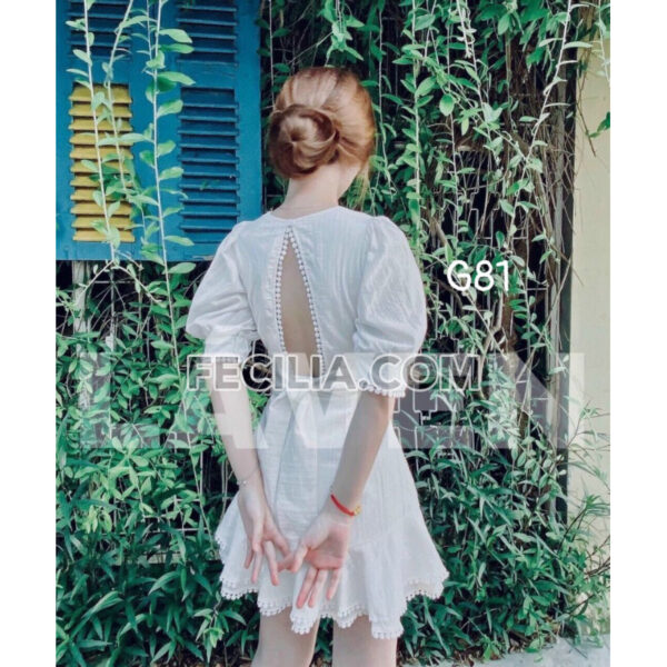 Đầm Nữ cổ tròn xẻ lưng chân váy xếp tầng màu trắng |FAW379
