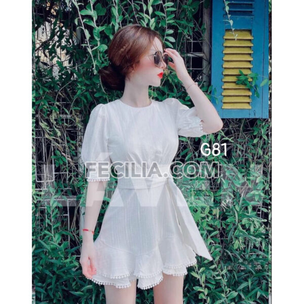 Đầm Nữ cổ tròn xẻ lưng chân váy xếp tầng màu trắng |FAW379