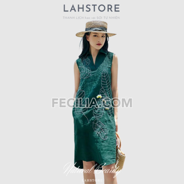 Đầm suông Nữ giấu bụng sát nách, cổ đứng màu vàng | FAW375