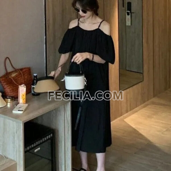 Váy liền thân 2 dây màu xanh lá, trễ vai, Form rộngFAW384