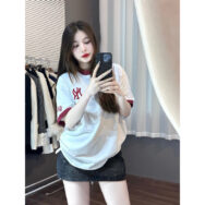 Áo phông thêu chữ N.Y cổ viền đỏ, cổ tròn, tay ngắn kiểu dáng unisex Nam Nữ | ATNU027