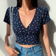 Áo Thun Croptop Tay Ngắn Cổ Chữ v Hoạ Tiết Hoa Phong Cách Retro | ATNU145